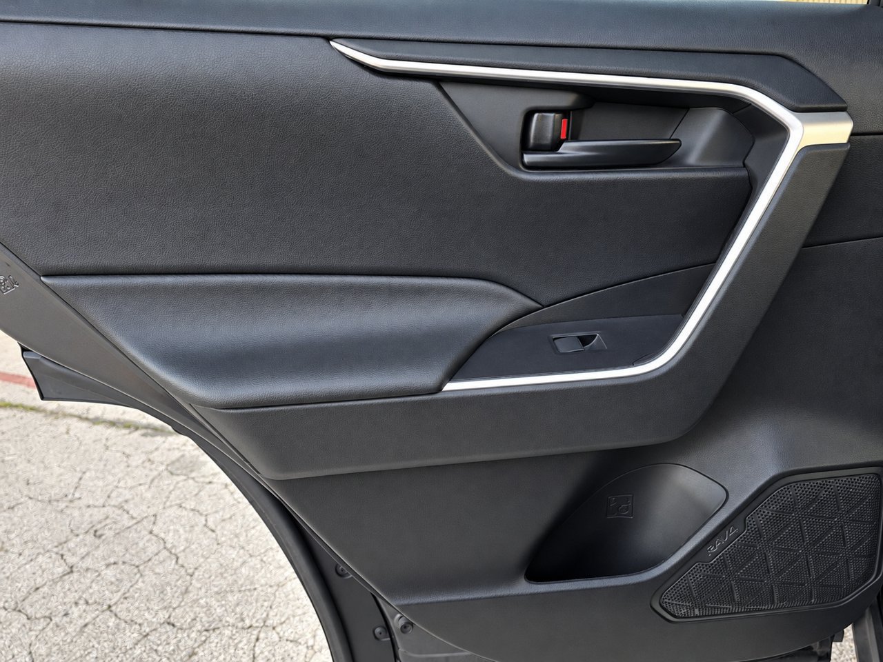 Used 2023 Toyota RAV4 LE FWD image 22