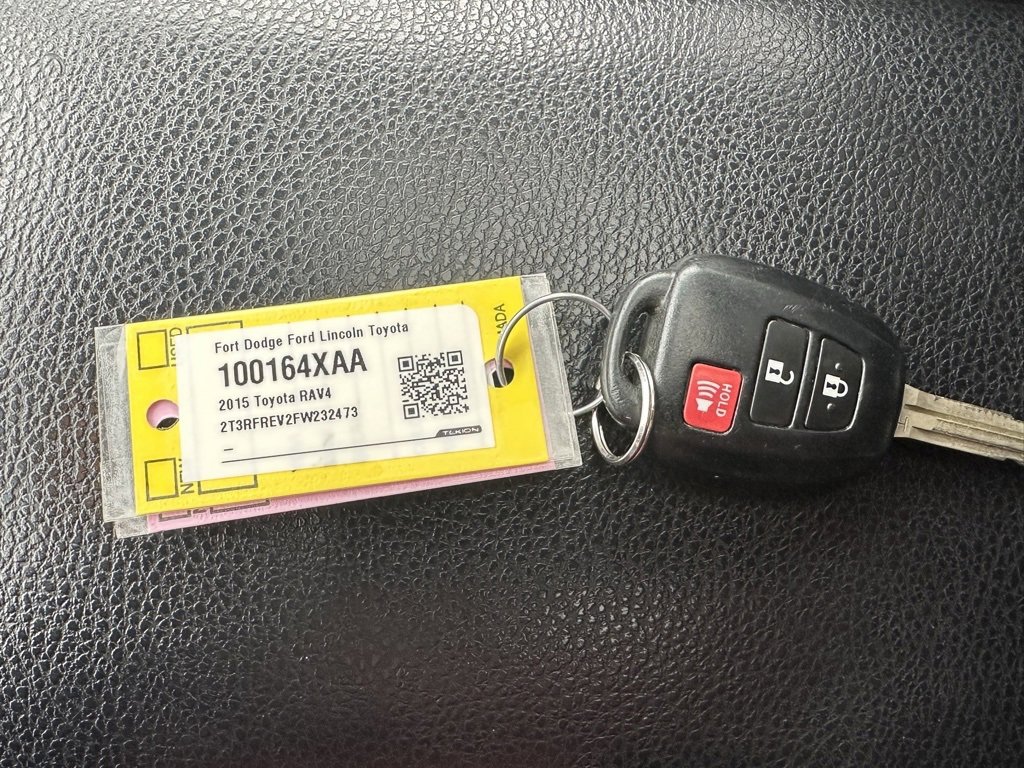 Used 2015 Toyota RAV4 XLE image 32