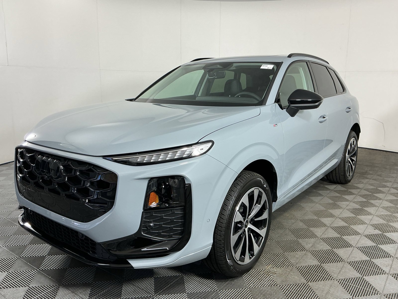 New 2026 Audi Q3 quattro 2.0T AWD/4WD image 3