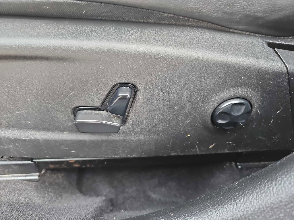 Used 2021 Chrysler 300 S image 42