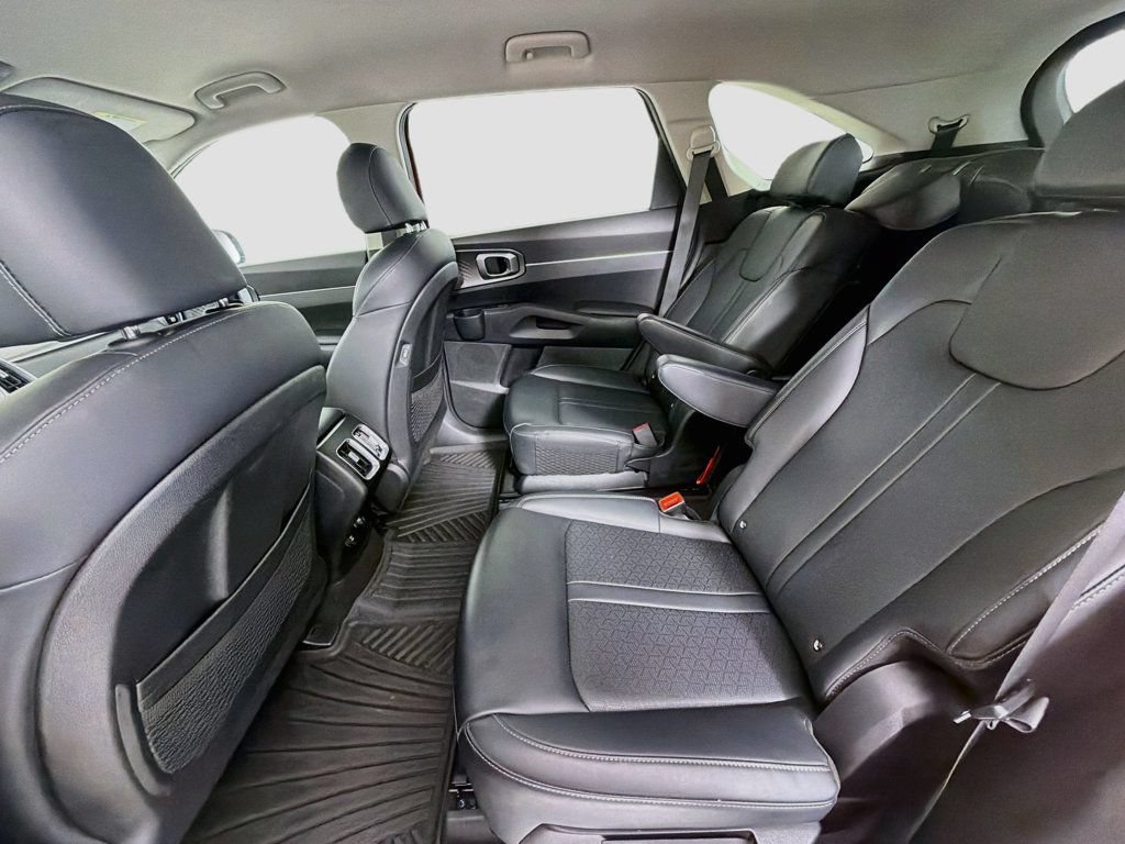 Used 2023 Kia Sorento EX AWD/4WD image 24