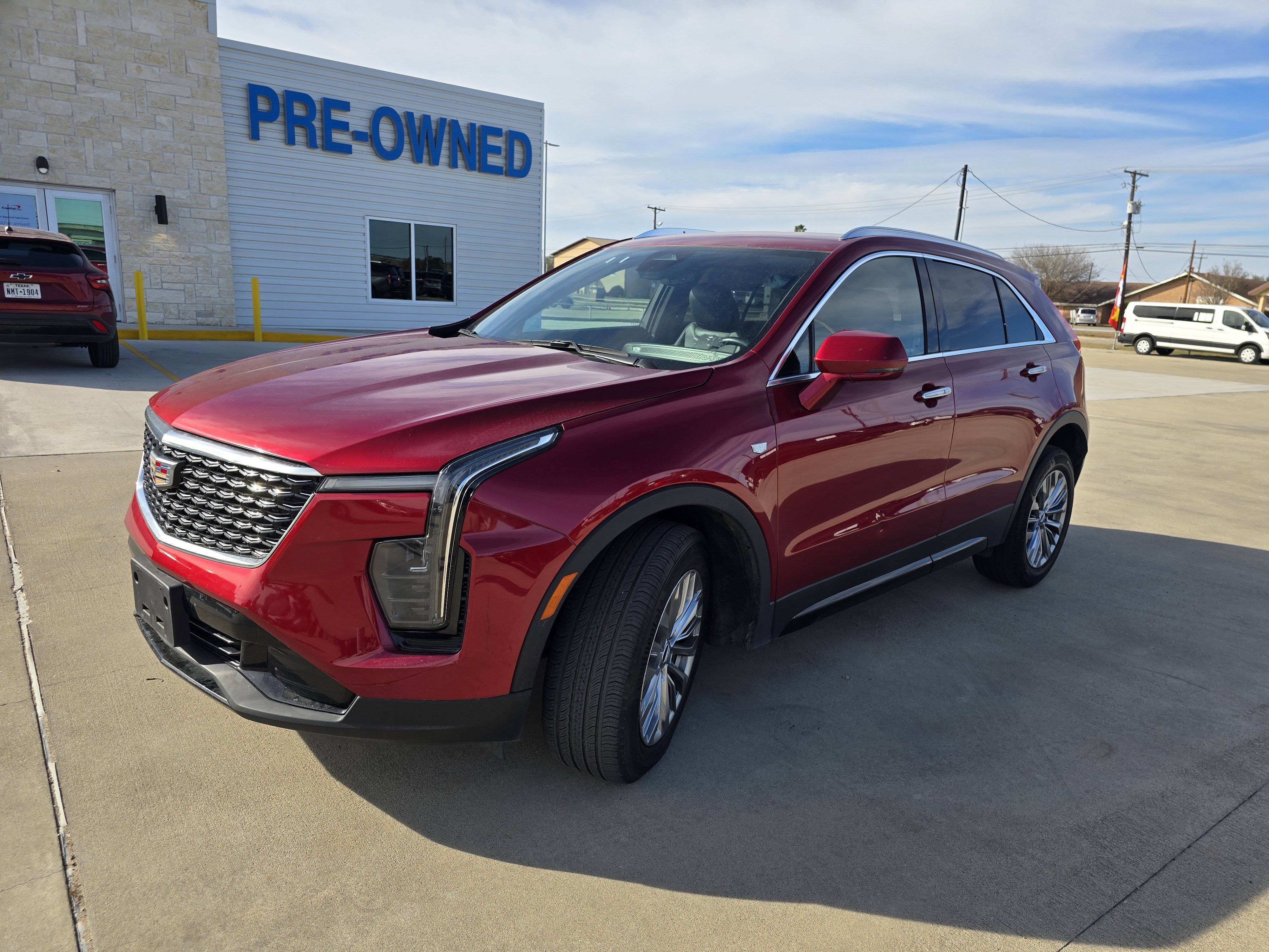 Used 2024 Cadillac XT4 Premium Luxury image 7
