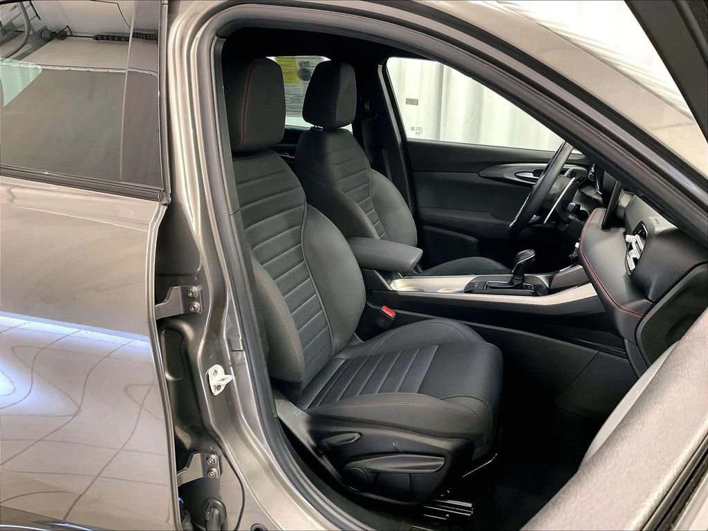 Used 2024 Dodge Hornet R/T w/ Tech Pack w/o Parking AWD/4WD image 11