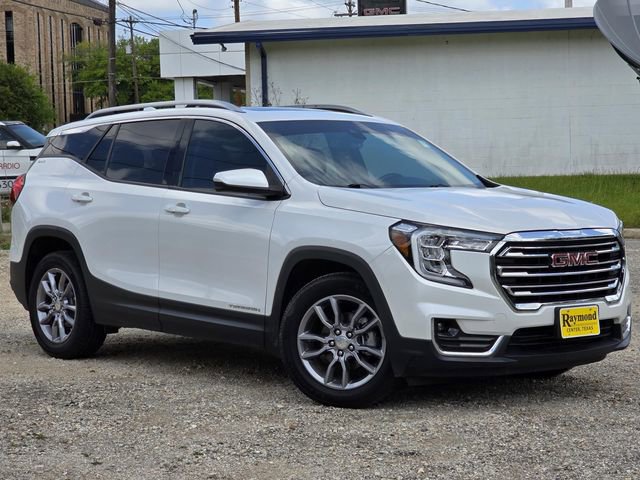 Used 2022 GMC Terrain SLT image 1