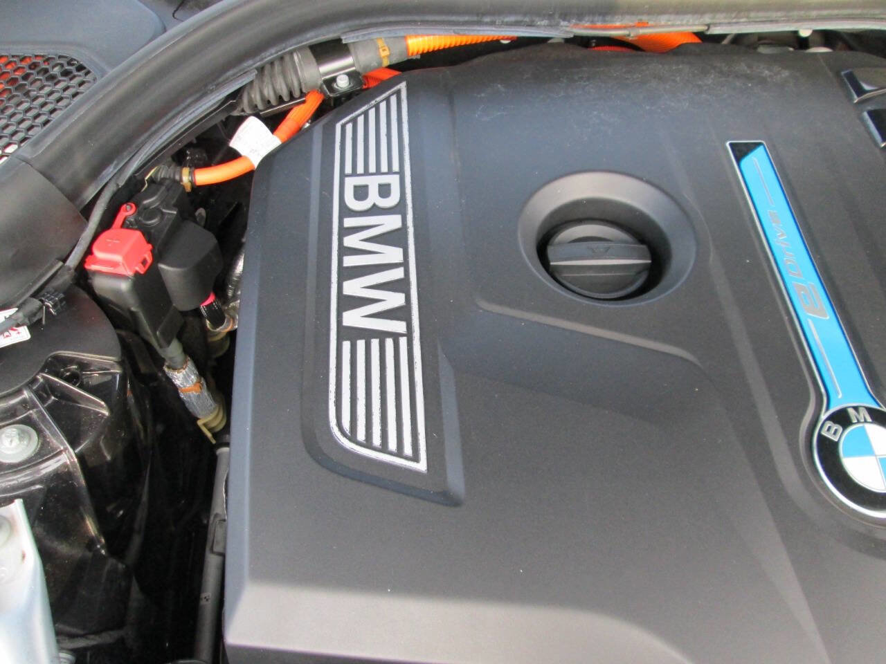 Used 2019 BMW 530e 530e iPerformance 4dr Sedan w/ Convenience Package image 19