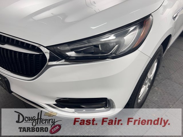 Used 2020 Buick Enclave Essence image 11