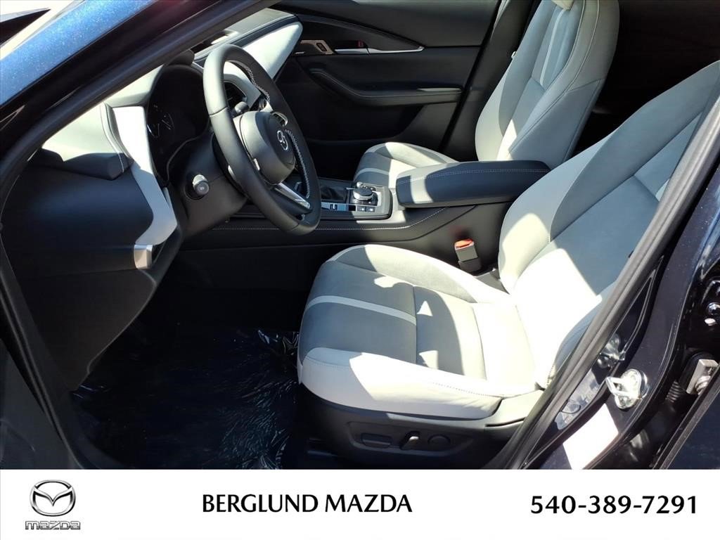 New 2026 MAZDA CX-30 Aire Edition image 9