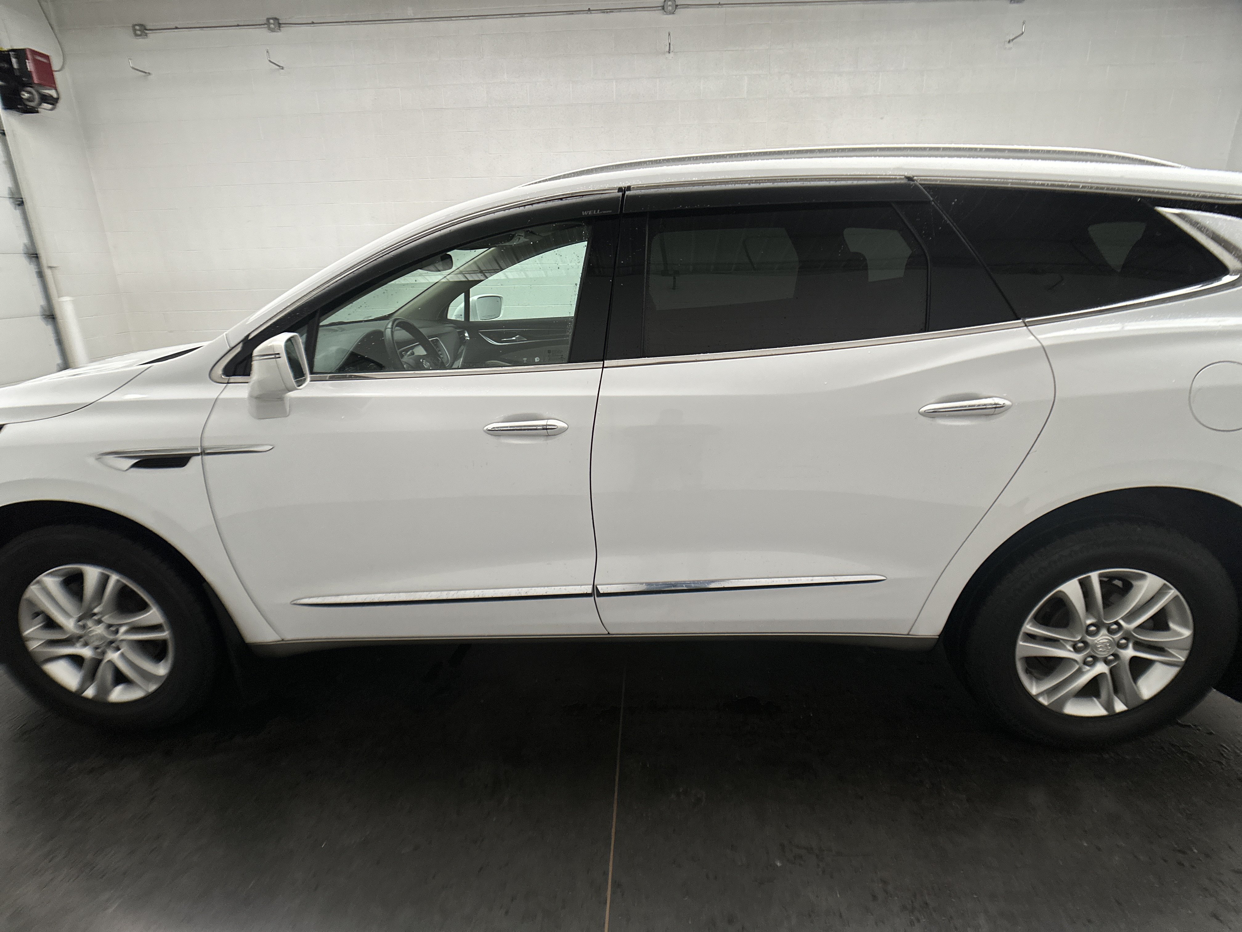 Used 2020 Buick Enclave Essence w/ Sound and Sites Package FWD image 6