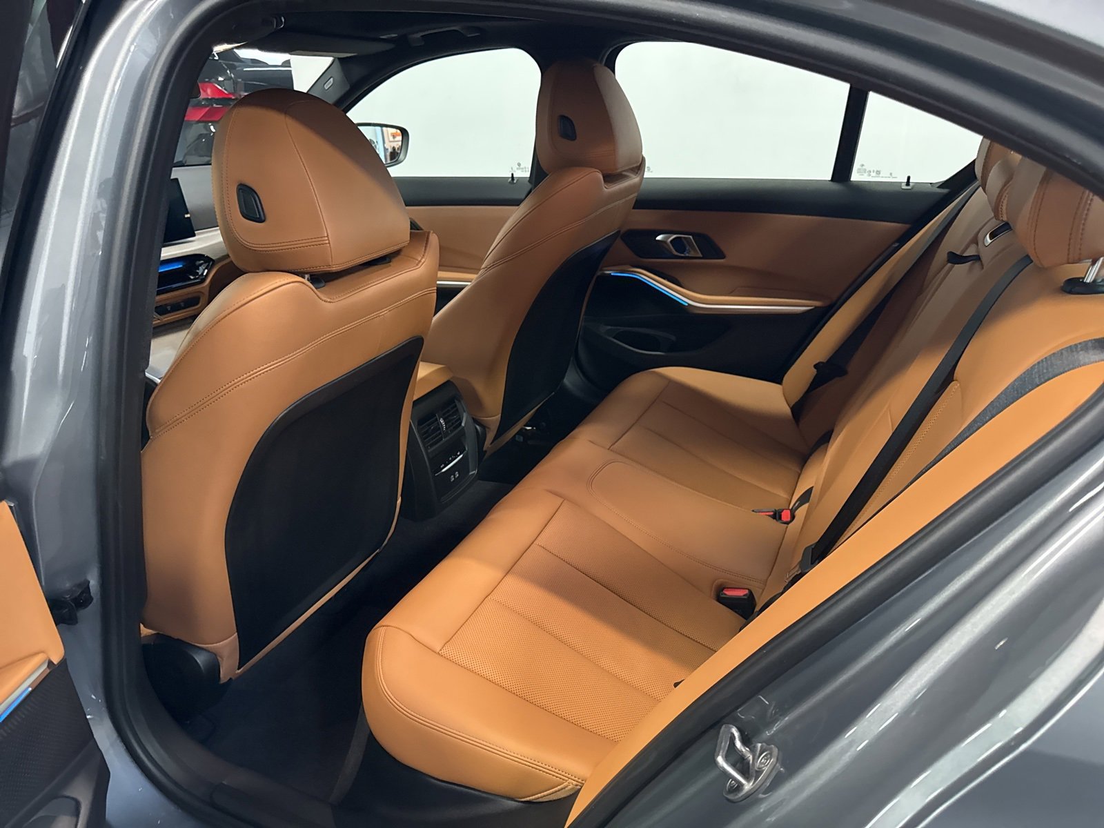 Used 2025 BMW 330i xDrive Sedan image 7