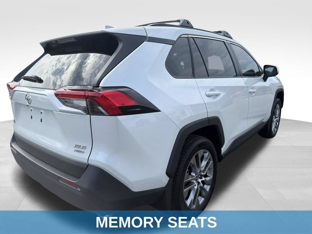 Used 2025 Toyota RAV4 XLE Premium w/ Weather Package AWD/4WD image 23