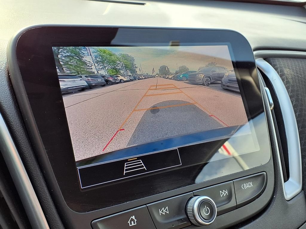 Used 2025 Chevrolet Malibu LT FWD image 24