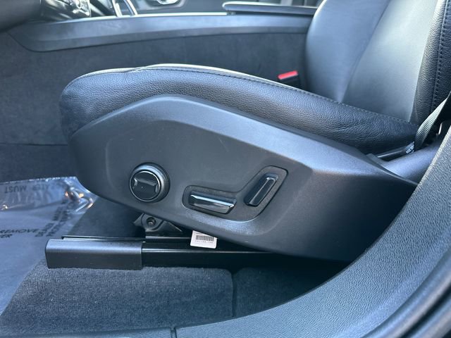 Used 2024 Volvo XC60 B5 Core image 29