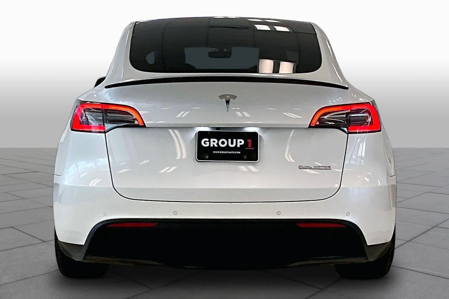 Used 2022 Tesla Model Y Performance AWD/4WD image 4