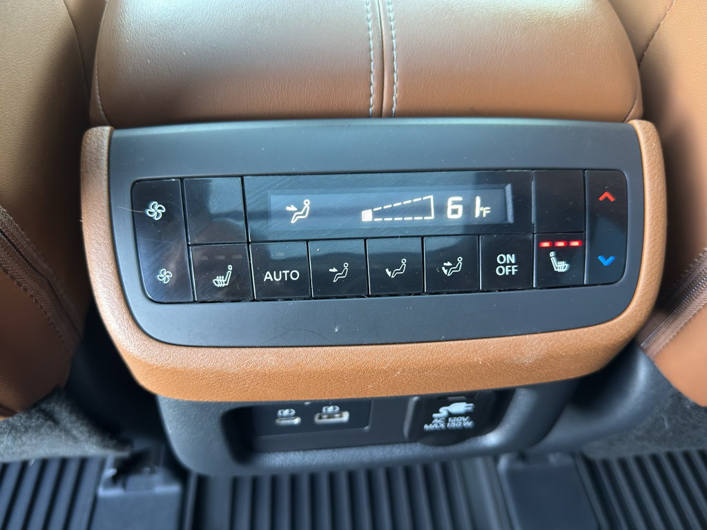 Used 2023 Nissan Pathfinder Platinum w/ Black Appearance Package FWD image 38