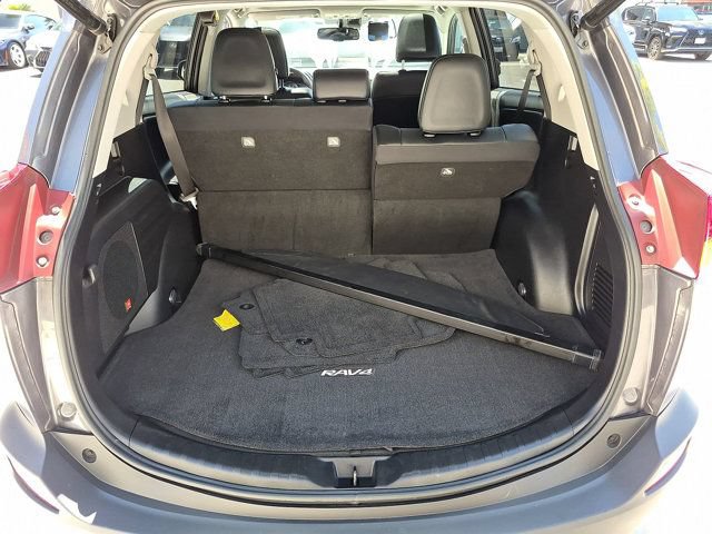 Used 2015 Toyota RAV4 Limited w/ Technology Package FWD image 31