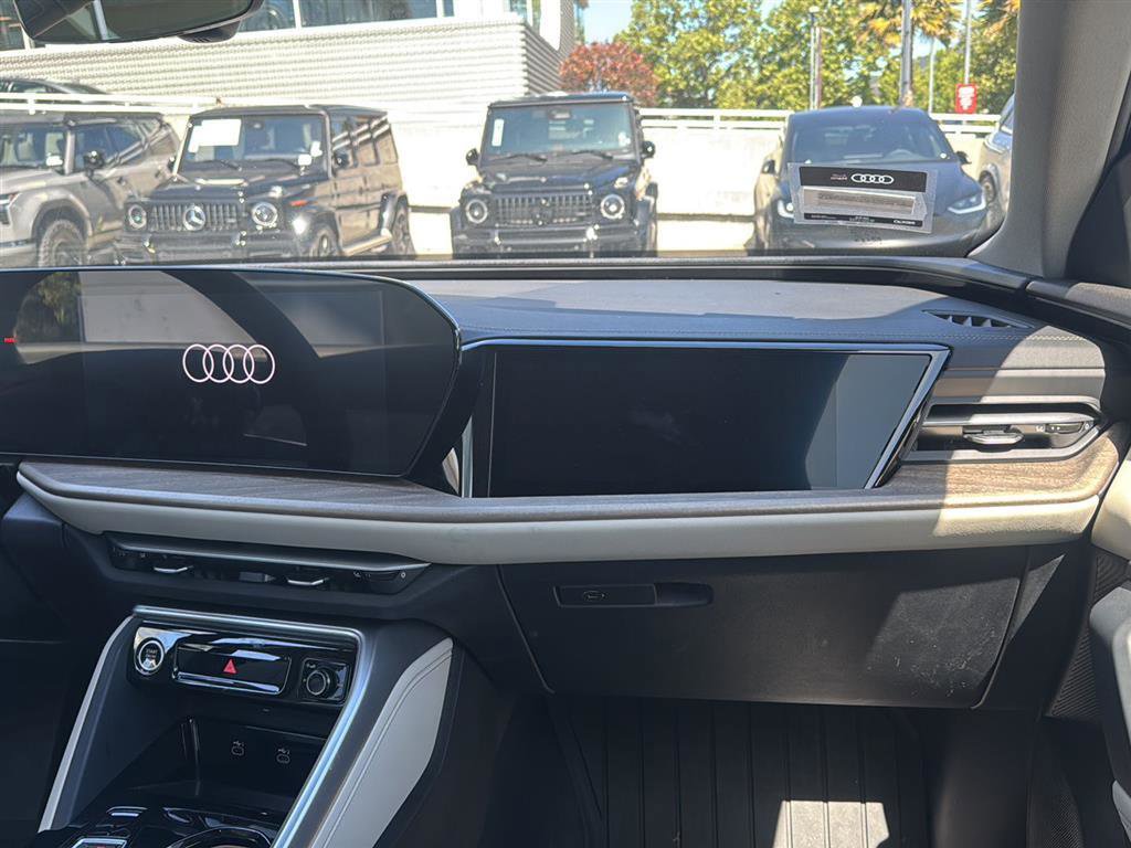 Used 2025 Audi Q5 Prestige AWD/4WD image 11