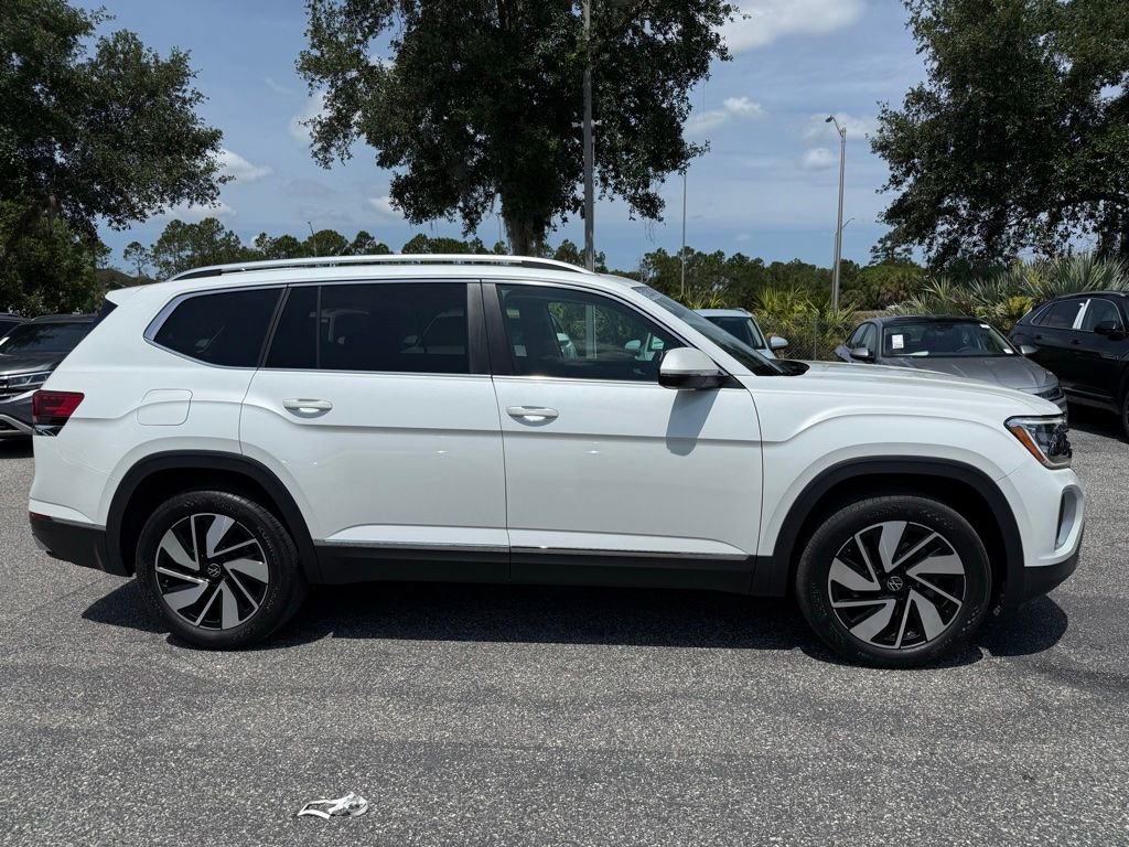 Used 2025 Volkswagen Atlas SEL AWD/4WD image 7