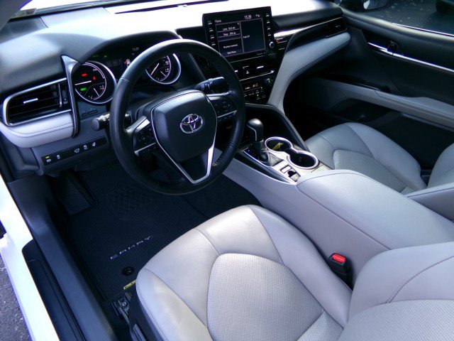 Used 2022 Toyota Camry XLE image 16