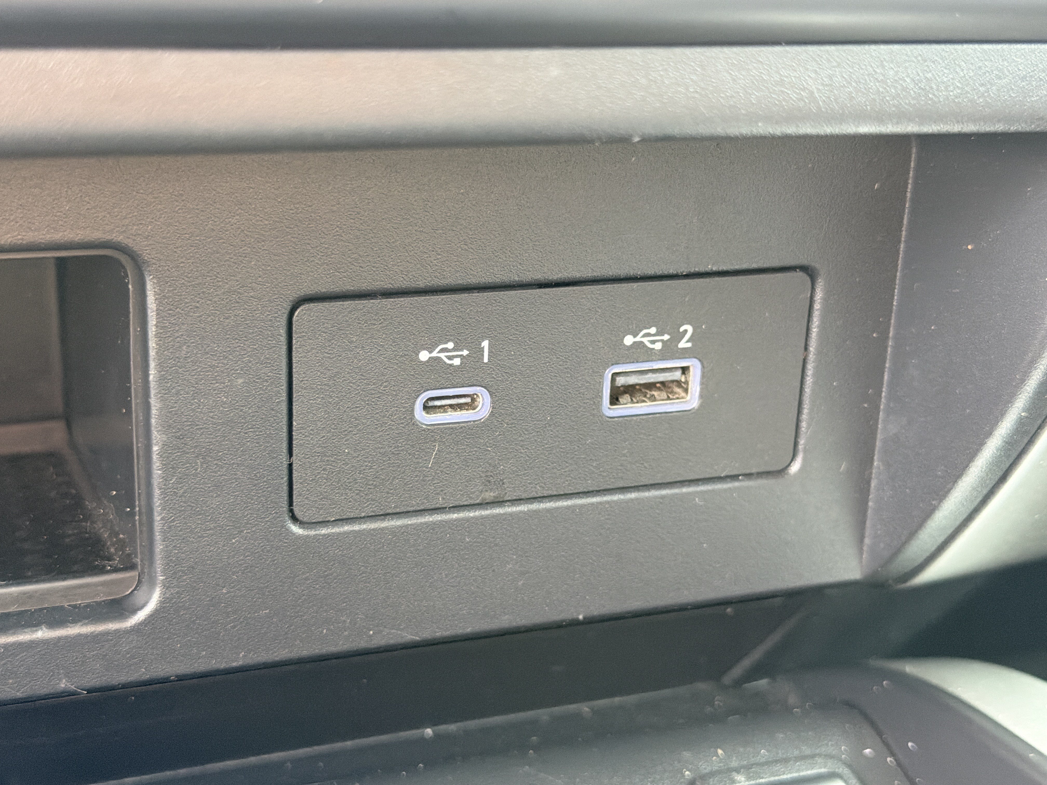 Used 2021 Nissan Titan SV w/ SV Convenience Package RWD image 27