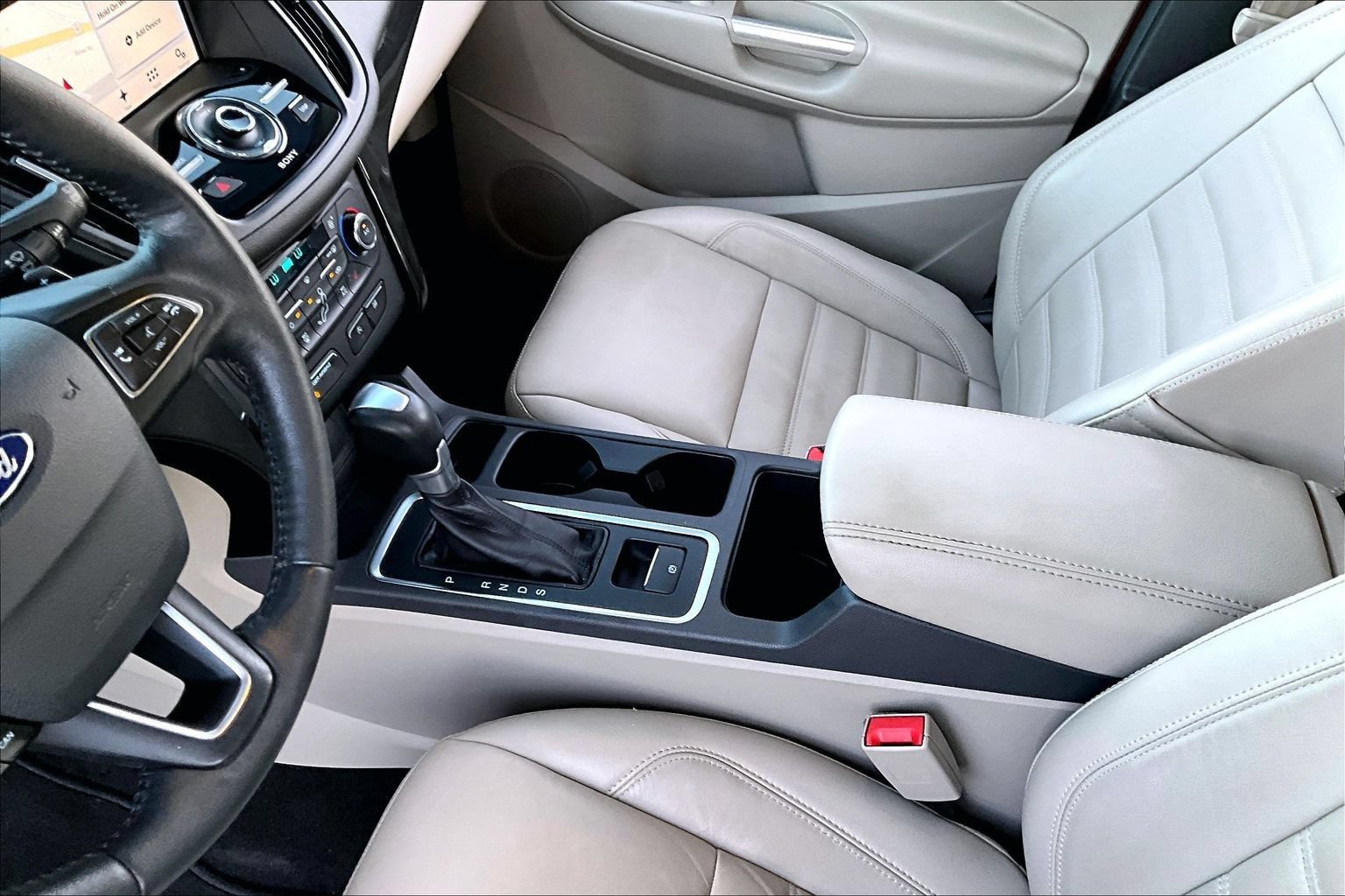 Used 2017 Ford Escape Titanium FWD image 13