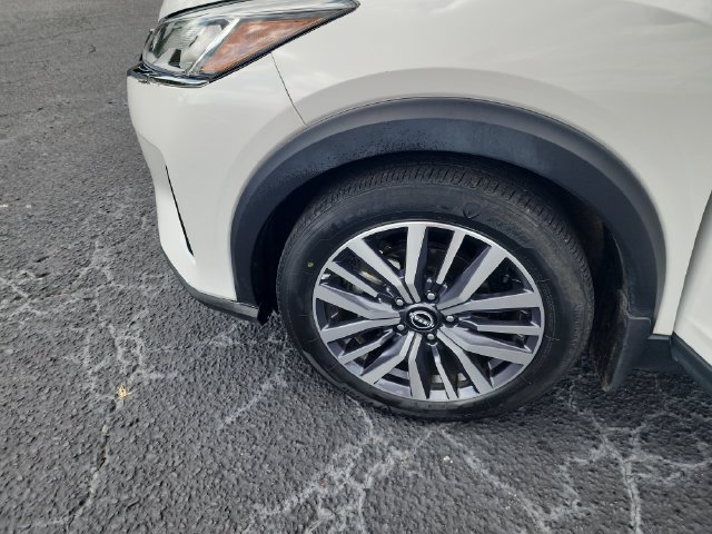 Used 2023 Nissan Kicks SV FWD image 19