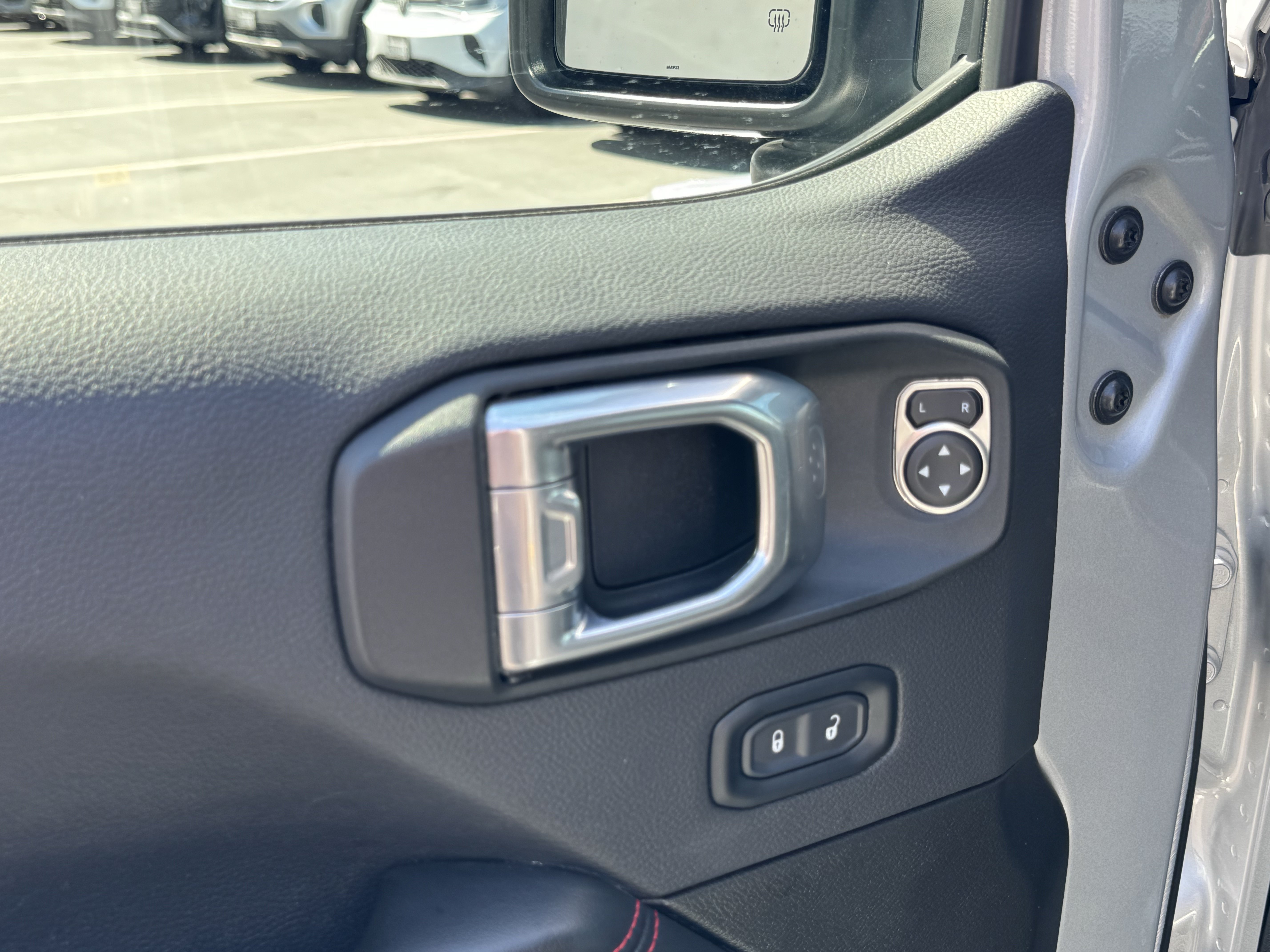 Used 2024 Jeep Wrangler Unlimited Rubicon AWD/4WD image 10