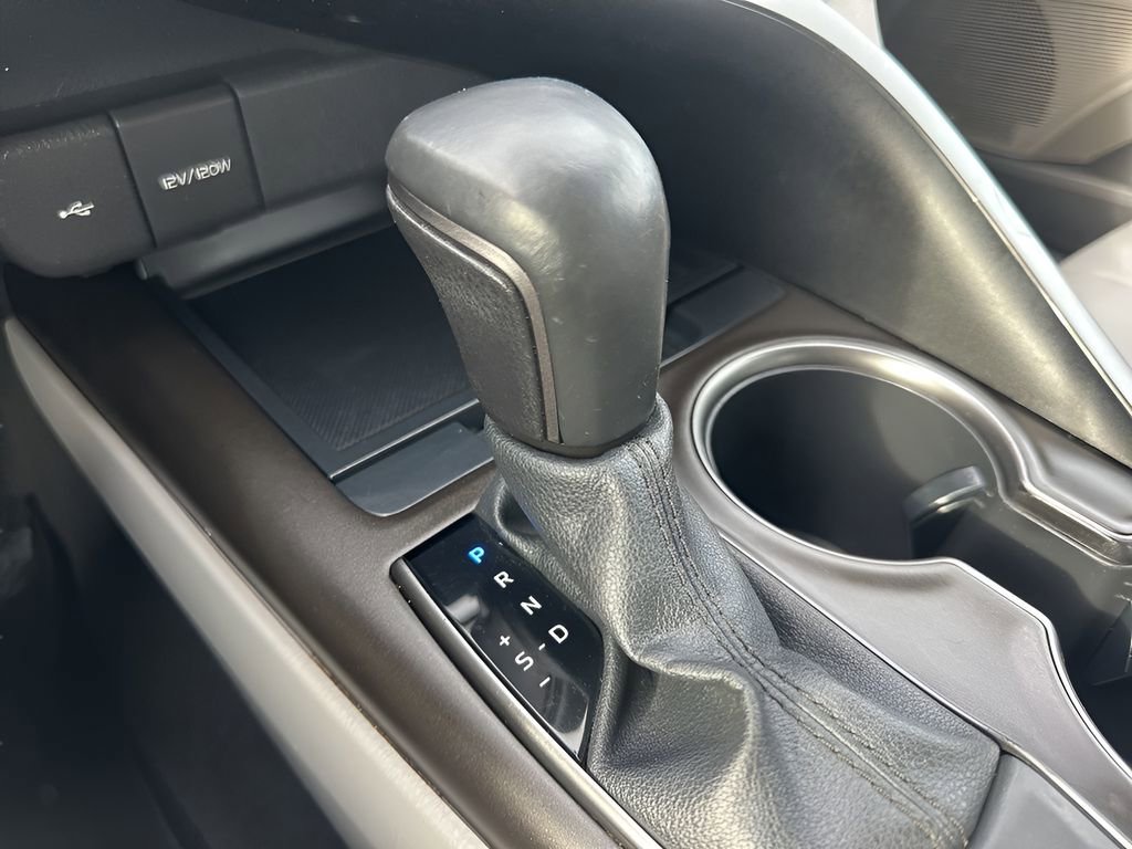 Used 2021 Toyota Camry SE image 16