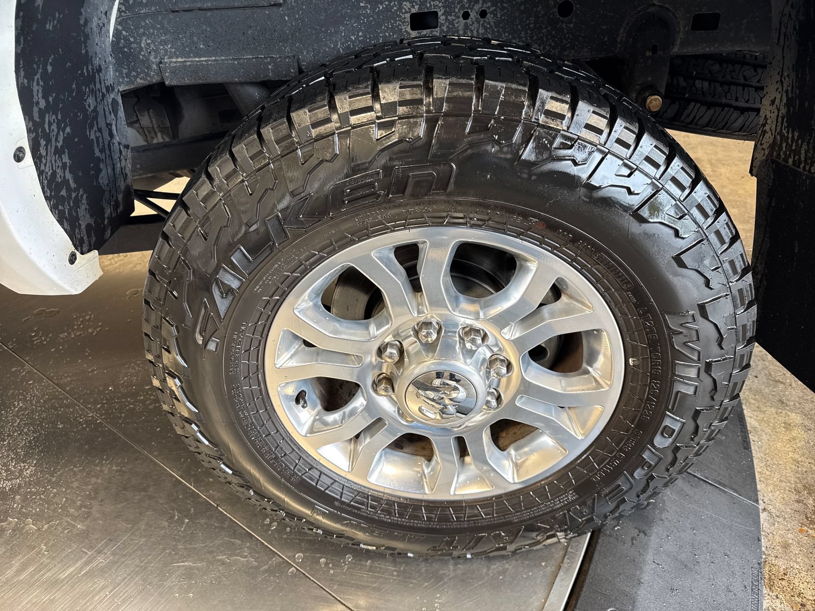 Used 2017 RAM 2500 Laramie w/ Convenience Group AWD/4WD image 12