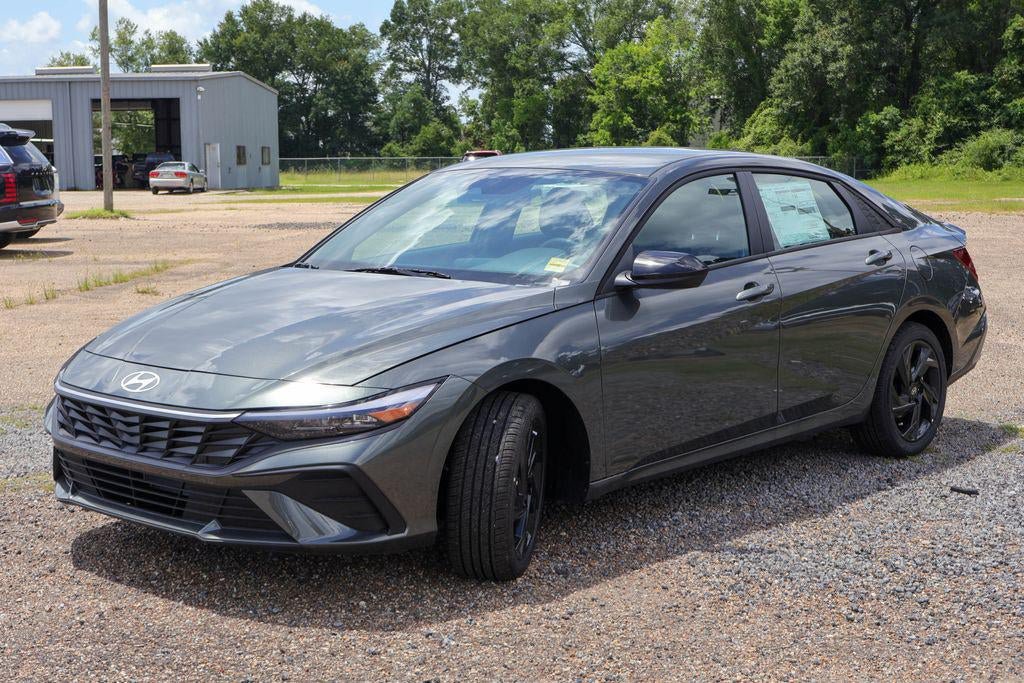 New 2026 Hyundai Elantra Sport FWD image 28