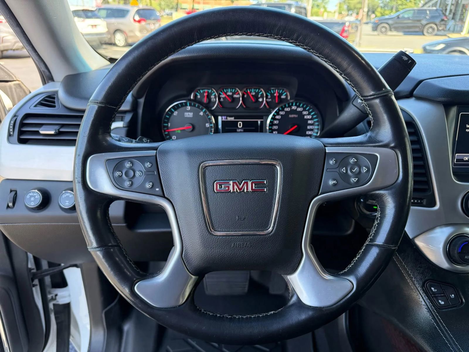 Used 2019 GMC Yukon XL SLT image 18