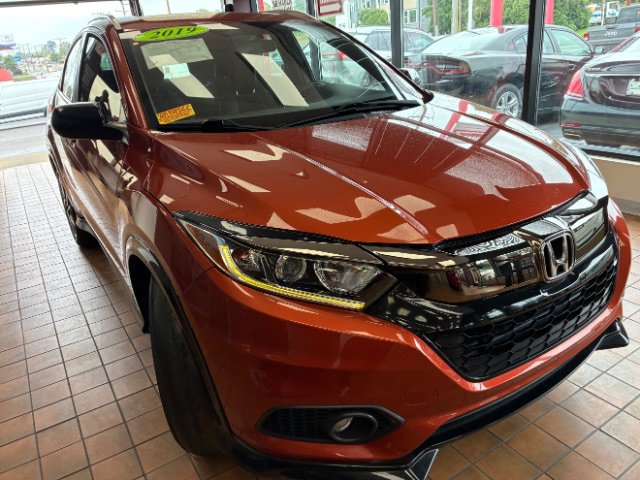 Used 2019 Honda HR-V Sport image 1