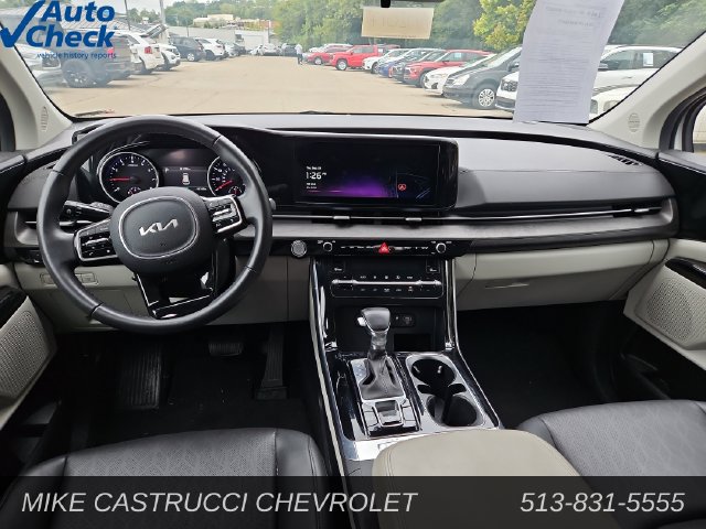 Used 2024 Kia Carnival EX FWD image 25