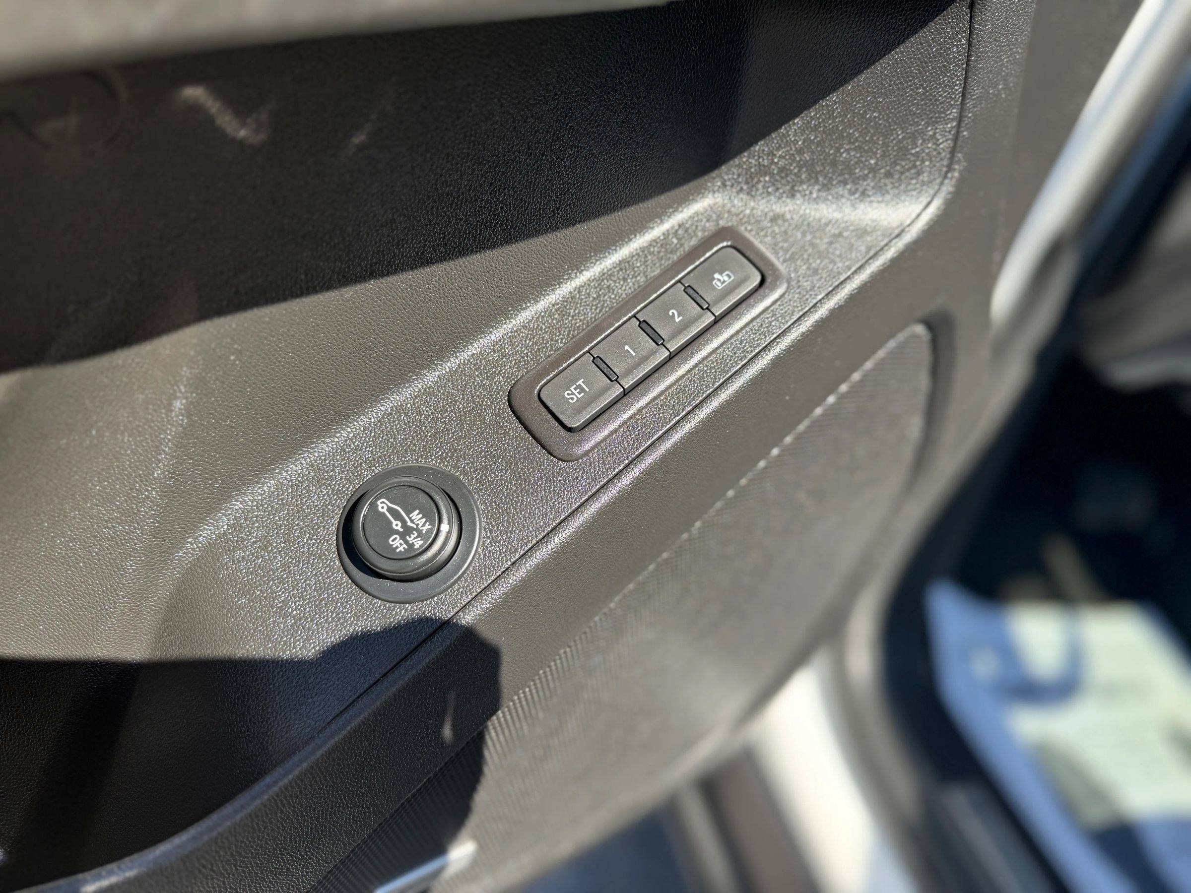 Used 2019 Chevrolet Equinox Premier image 22