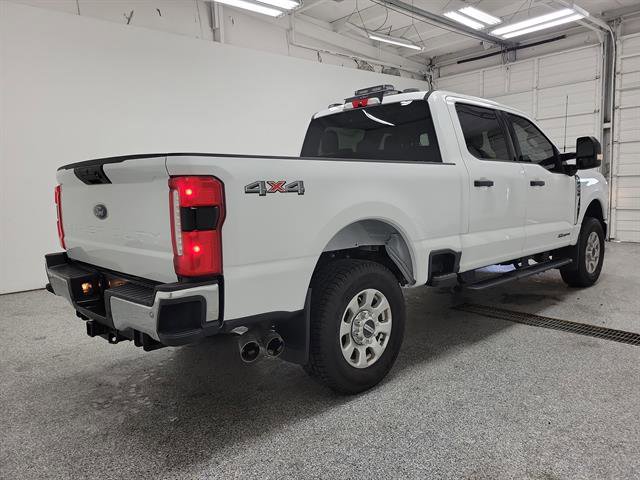 Used 2024 Ford F250 XLT AWD/4WD image 3