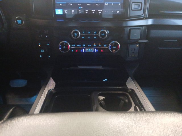 Used 2024 Ford F250 Lariat w/ Sport Appearance Package AWD/4WD image 4