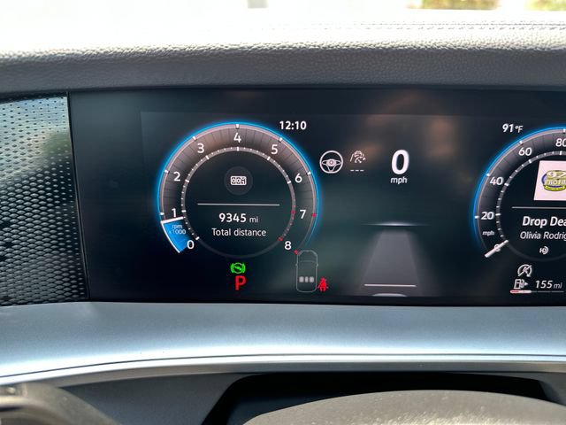Certified 2025 Volkswagen Tiguan SE R-Line AWD/4WD image 23