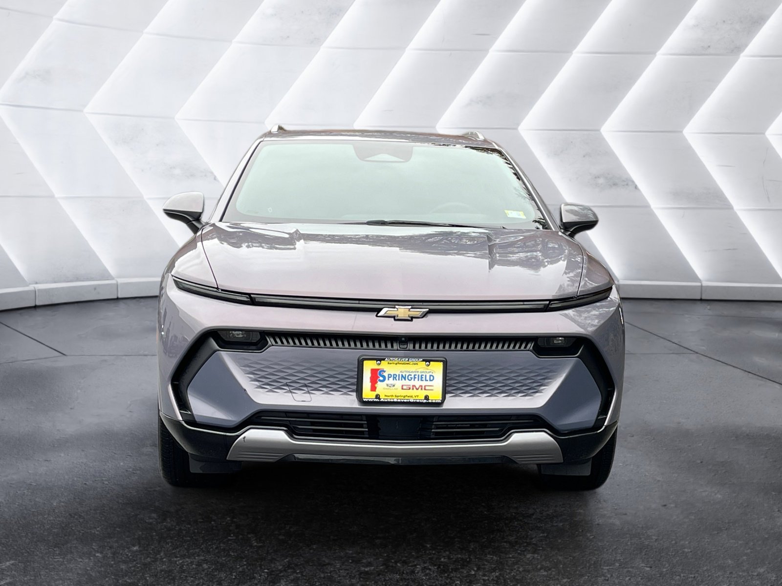 Used 2025 Chevrolet Equinox EV LT w/ Convenience Package image 9