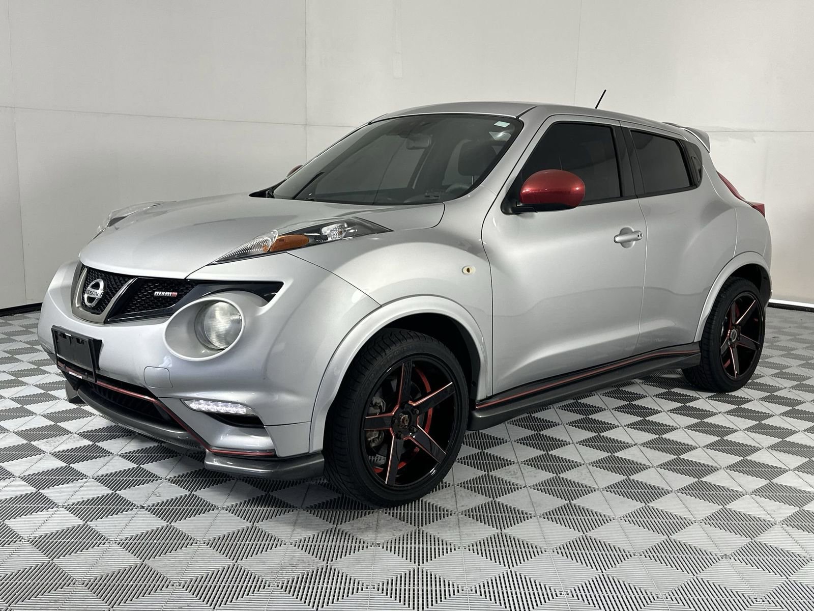 Used 2014 Nissan Juke NISMO w/ Navigation Package FWD image 4