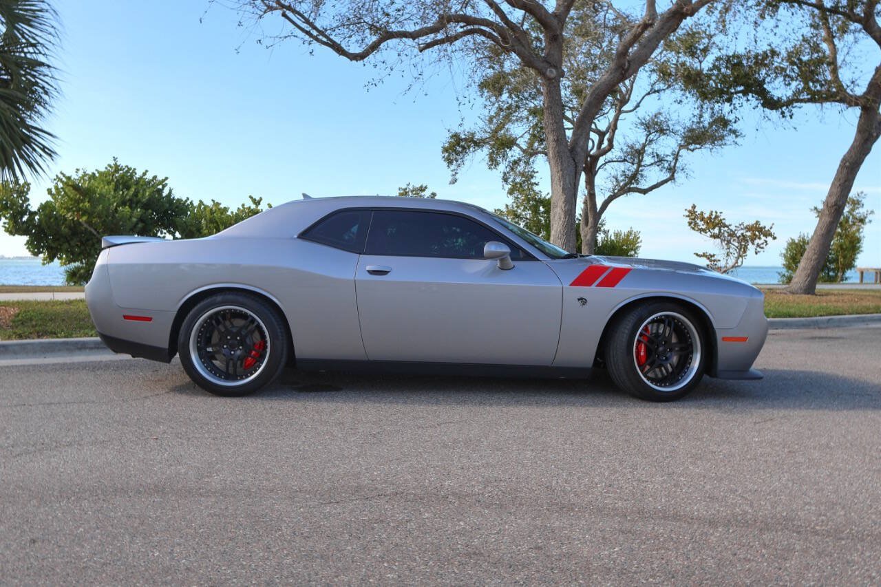 Used 2015 Dodge Challenger SRT Hellcat RWD image 52