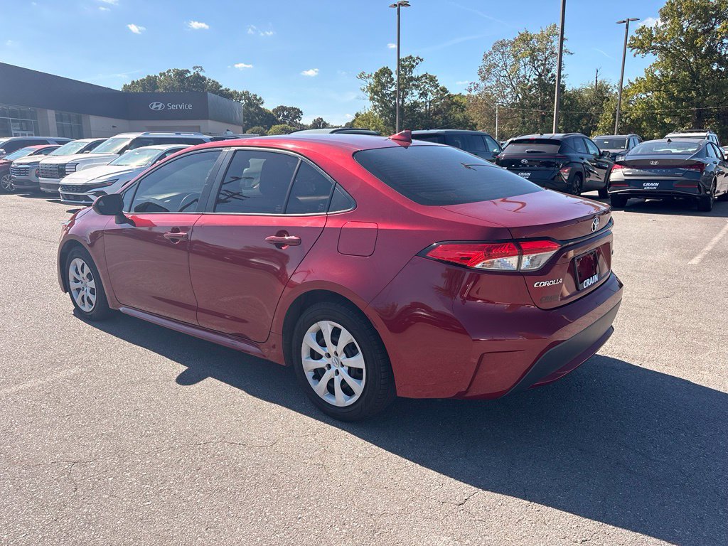 Used 2022 Toyota Corolla LE FWD image 5