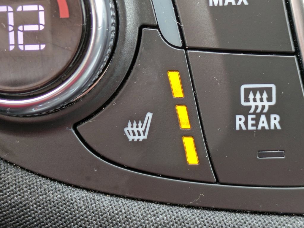 Used 2024 Chevrolet Malibu LT image 22