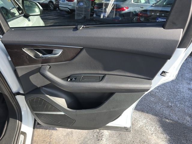 Used 2023 Audi Q7 2.0T Premium Plus image 16