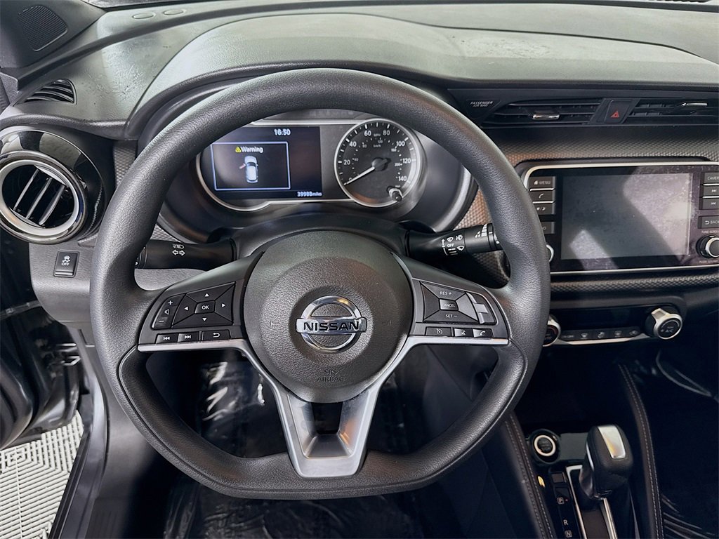 Used 2018 Nissan Kicks SV image 19