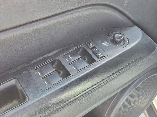 Used 2016 Jeep Compass Sport w/ Power Value Group AWD/4WD image 13