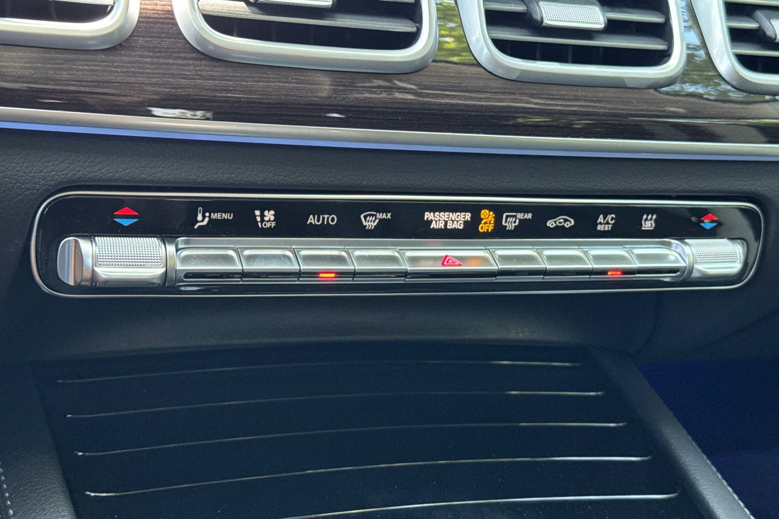 New 2026 Mercedes-Benz GLE 450e 4MATIC image 17