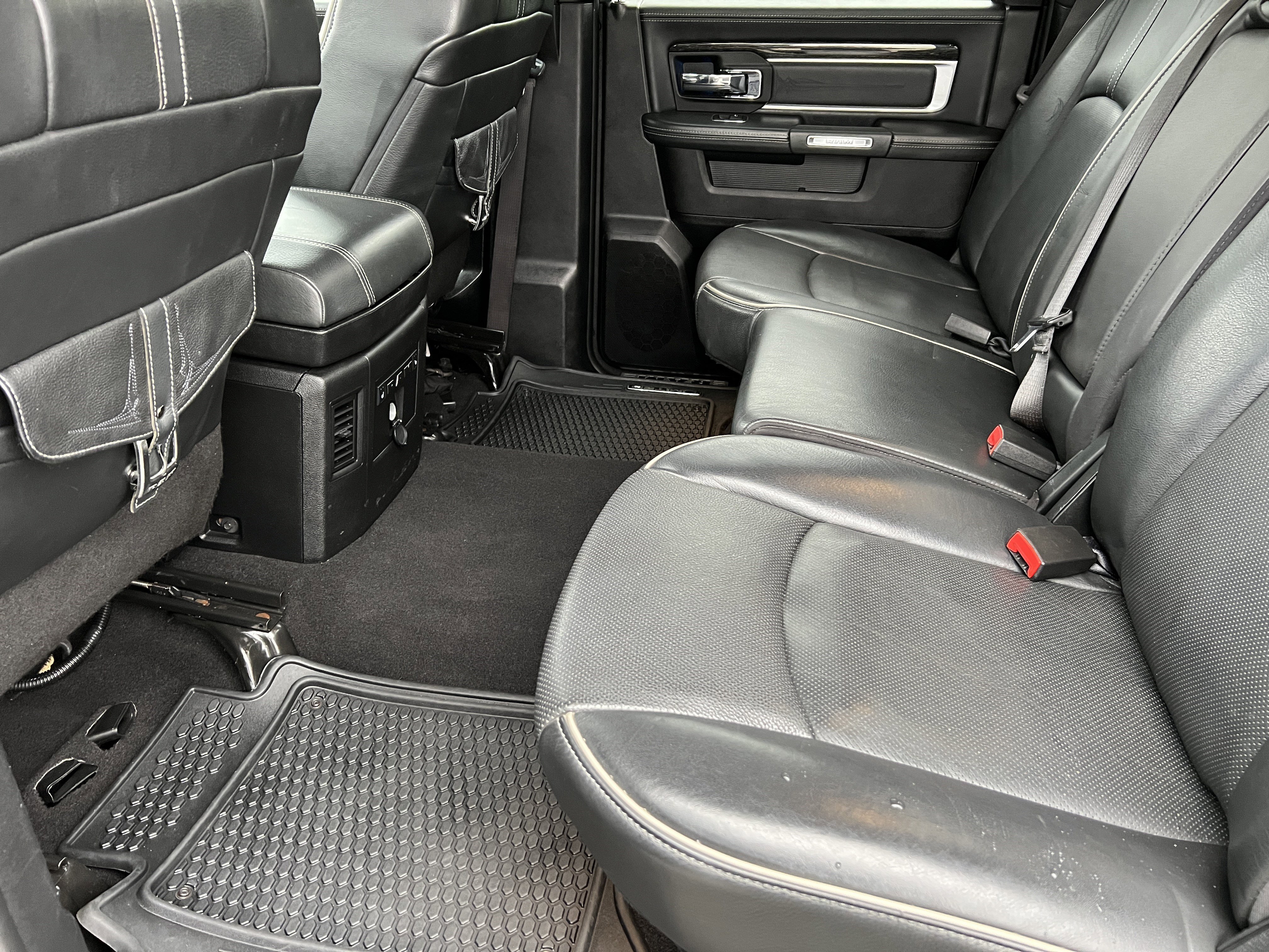 Used 2018 RAM 1500 Limited image 16