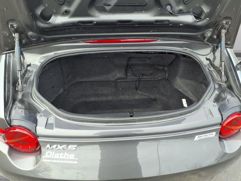 Used 2019 MAZDA MX-5 Miata Club image 22