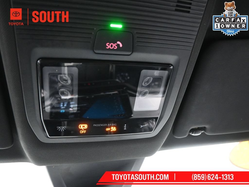 Used 2024 Volkswagen Atlas Cross Sport SE FWD image 37