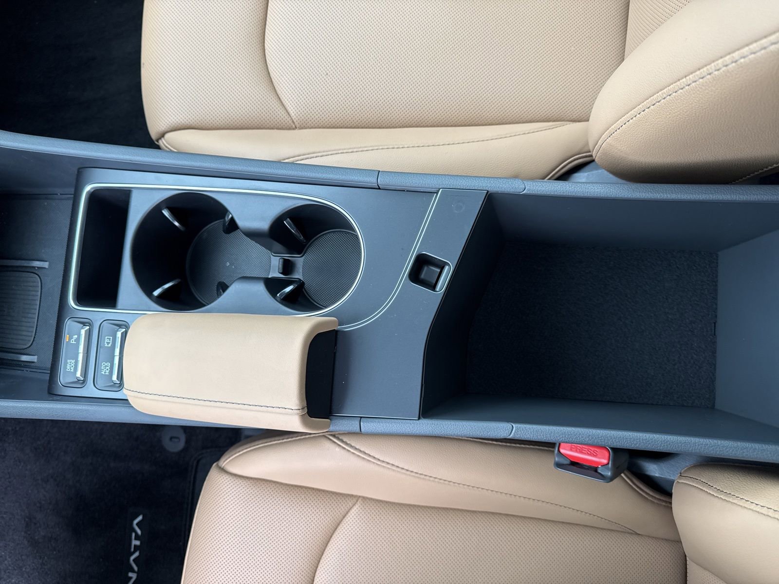 Used 2025 Hyundai Sonata Limited image 27