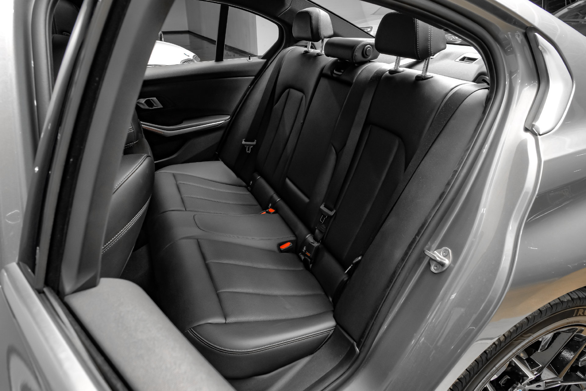 Used 2025 BMW 330i Sedan RWD image 40